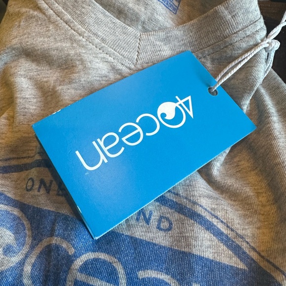 4 Ocean T-Shirt - Picture 2 of 2